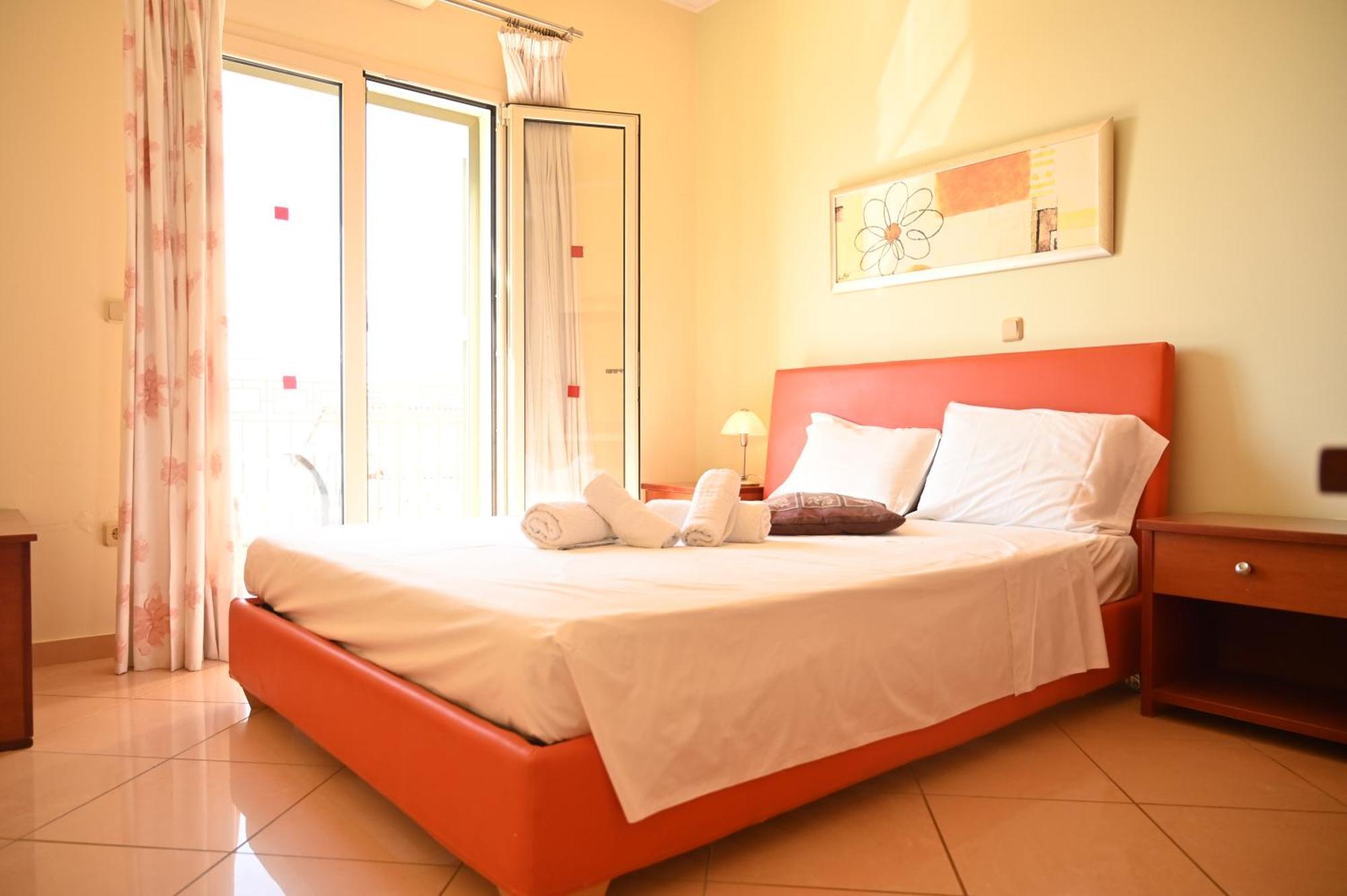 Liocharis Villas Lourdata  Exterior photo